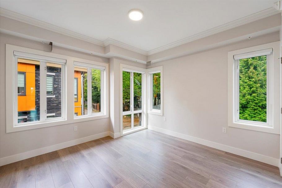 7553 Oak Street Vancouver, BC - 20