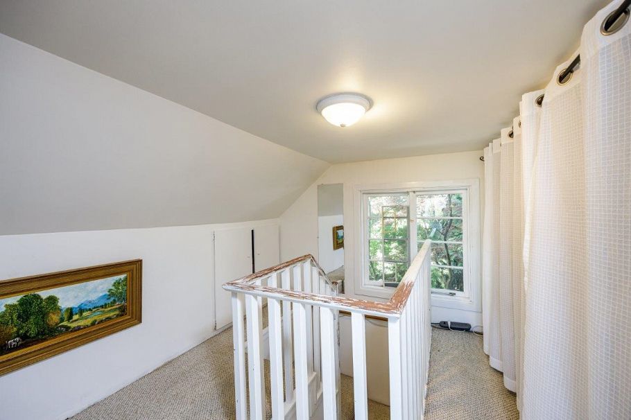 1061 Gladwin Drive North Vancouver, BC - 19