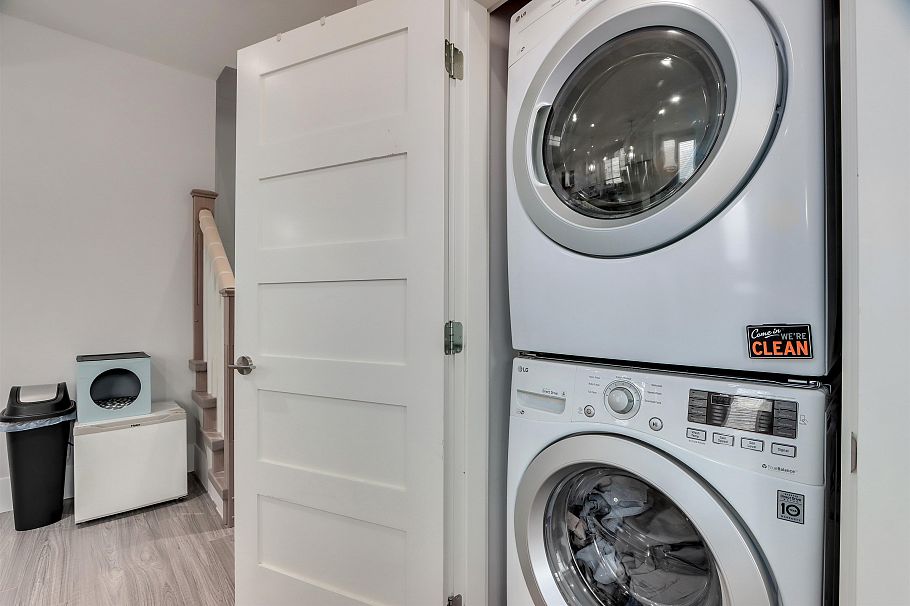 2496 Brock Street Vancouver, BC - 13