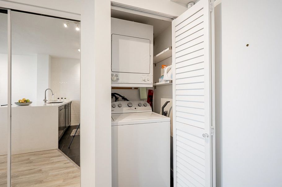 705 2733 Chandlery Place Vancouver, BC - 24