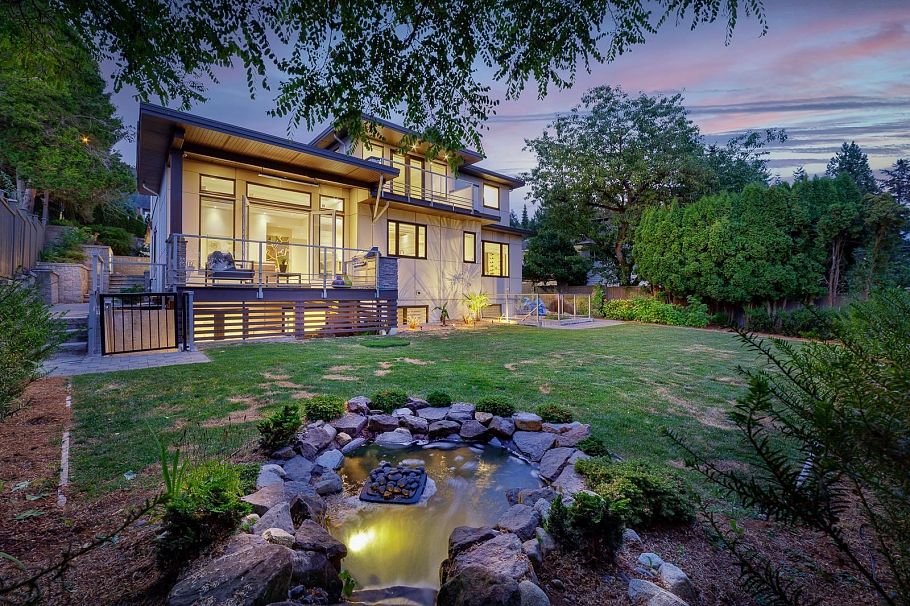 517 Granada Crescent North Vancouver, BC - 1