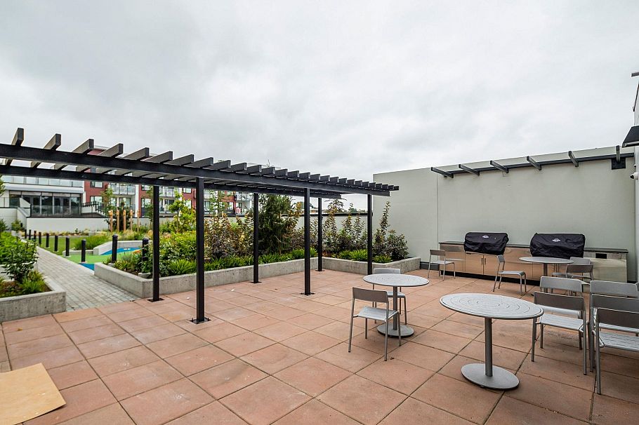 403 1471 Hunter Street North Vancouver, BC - 23