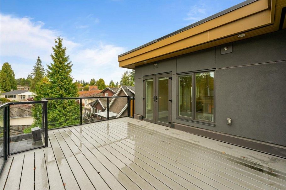 7553 Oak Street Vancouver, BC - 29