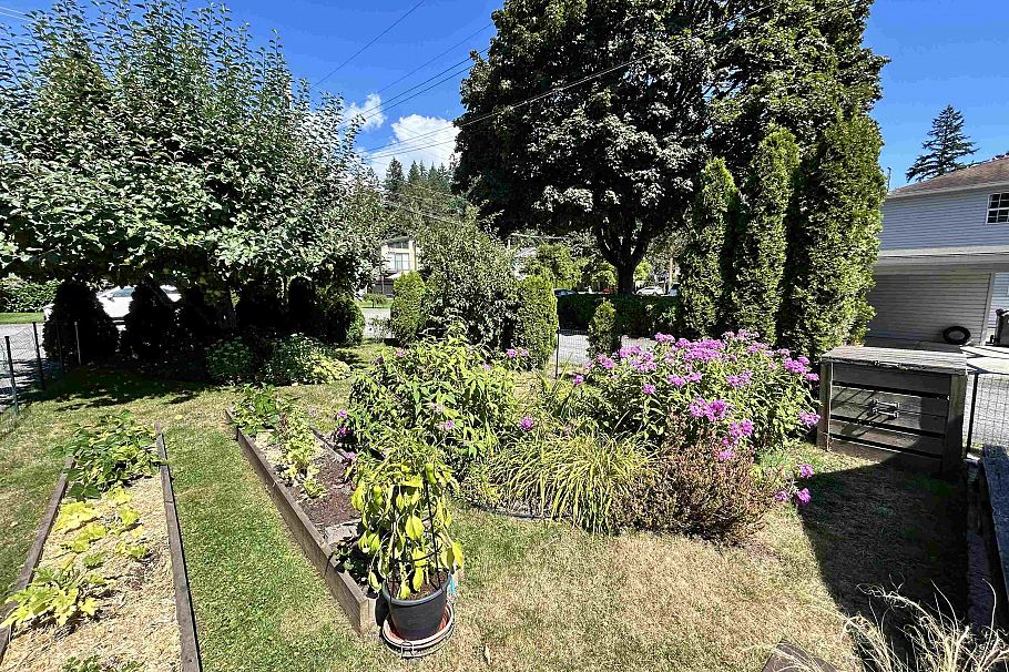 1798 Garden Avenue North Vancouver, BC - 16