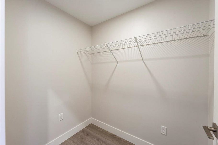 7553 Oak Street Vancouver, BC - 26