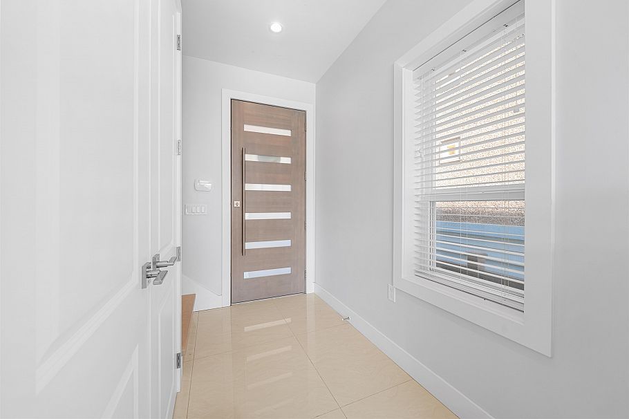 3448 Pandora Street Vancouver, BC - 24