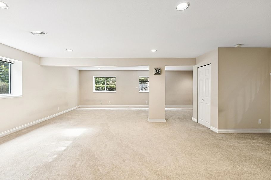 5685 Nancy Greene Way North Vancouver, BC - 32