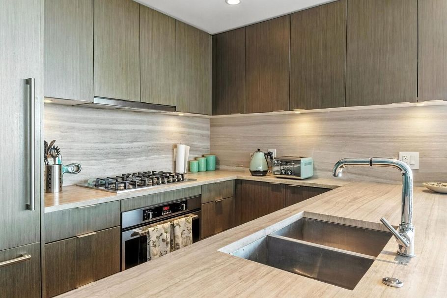 1006 112 E 13th Street North Vancouver, BC - 5