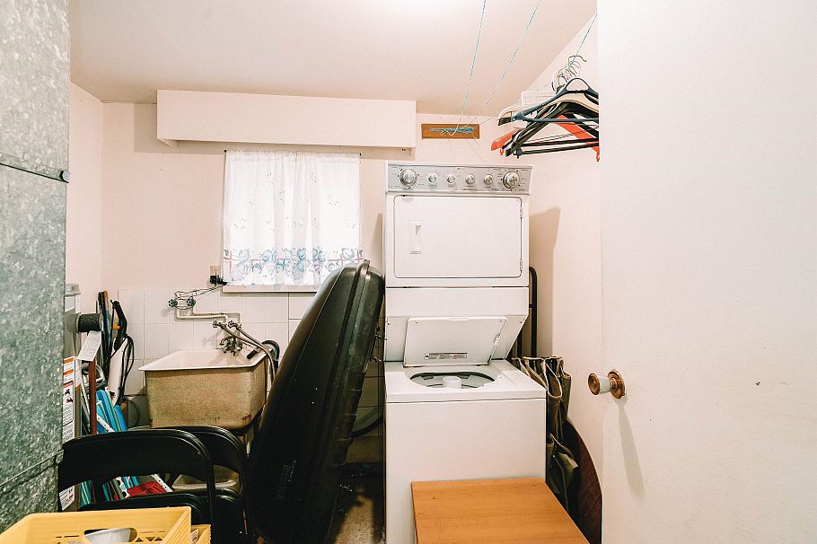 2618 W 15th Avenue Vancouver, BC - 30