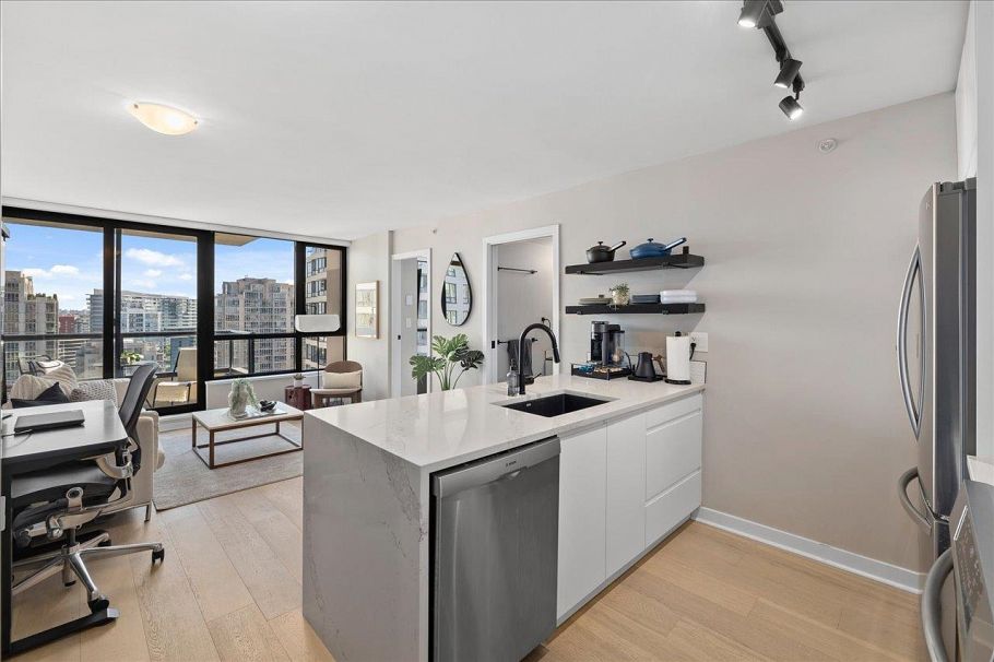 2308 928 Homer Street Vancouver, BC - 9