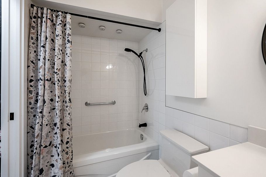 137 3300 Capilano Road North Vancouver, BC - 28