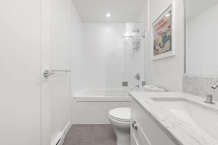 3429 Porter Street Vancouver, BC - 22