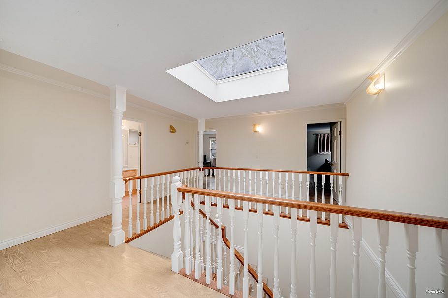 3657 W 29th Avenue Vancouver, BC - 18