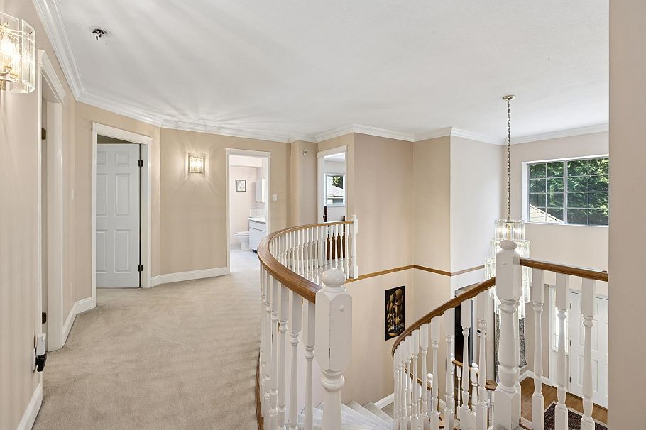 5685 Nancy Greene Way North Vancouver, BC - 20