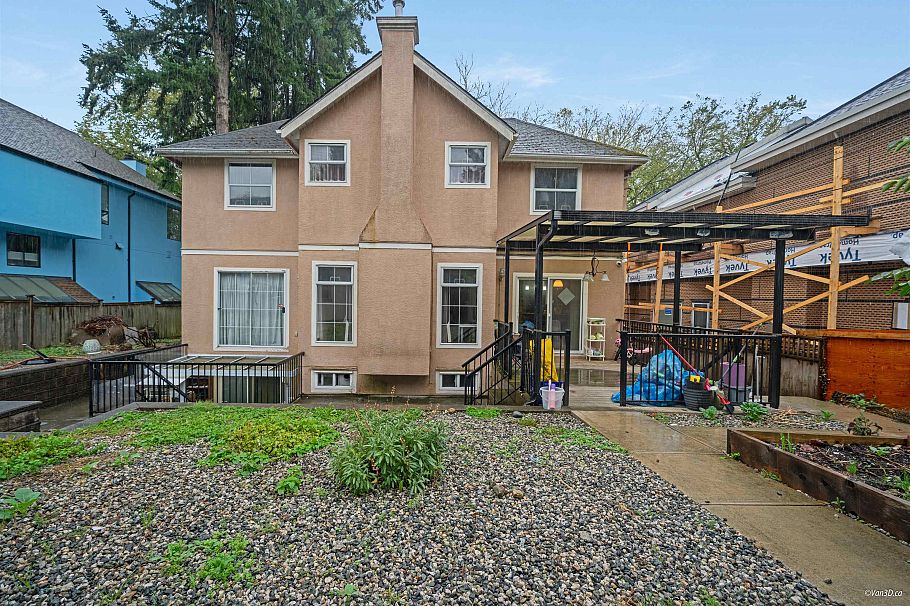 3657 W 29th Avenue Vancouver, BC - 26