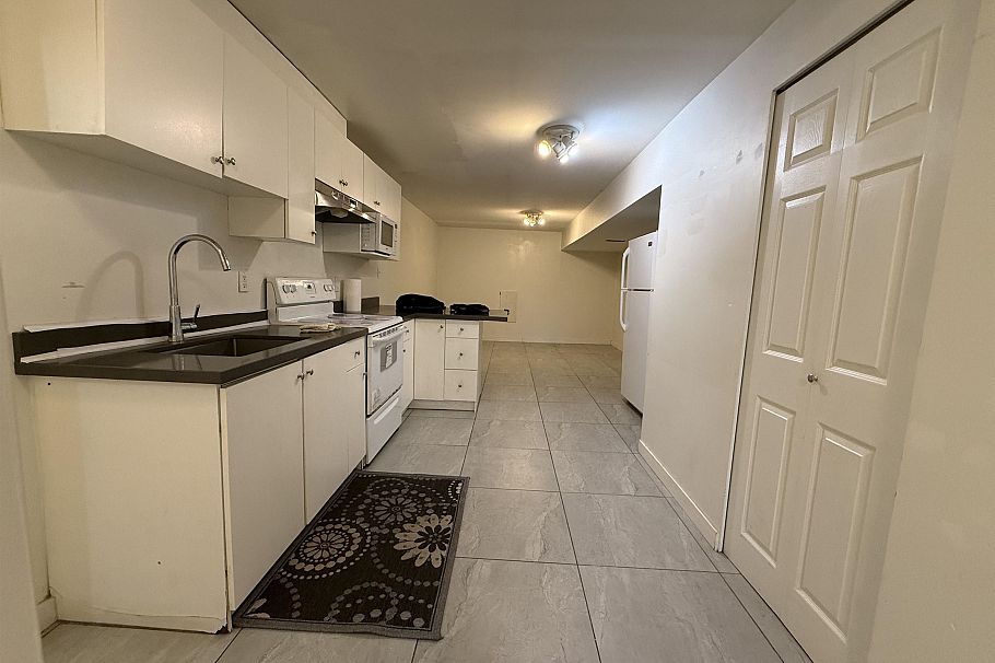 5828 Kerr Street Vancouver, BC - 22