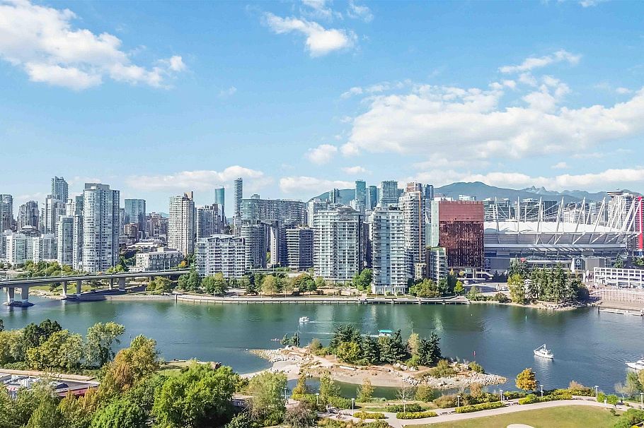 1402 181 W 1st Avenue Vancouver, BC - 1