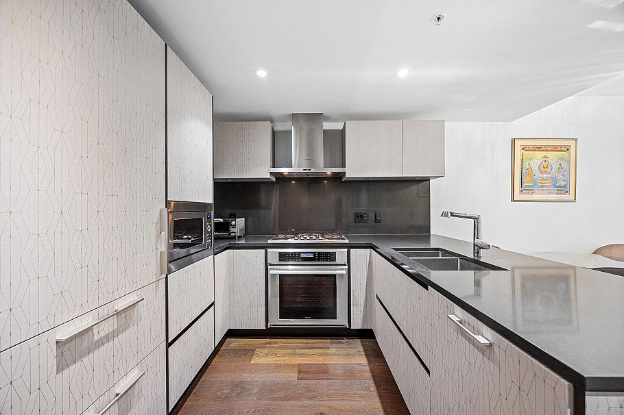 305 1571 W 57th Avenue Vancouver, BC - 10