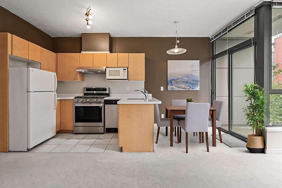 310 1239 W Georgia Street Vancouver, BC - 3