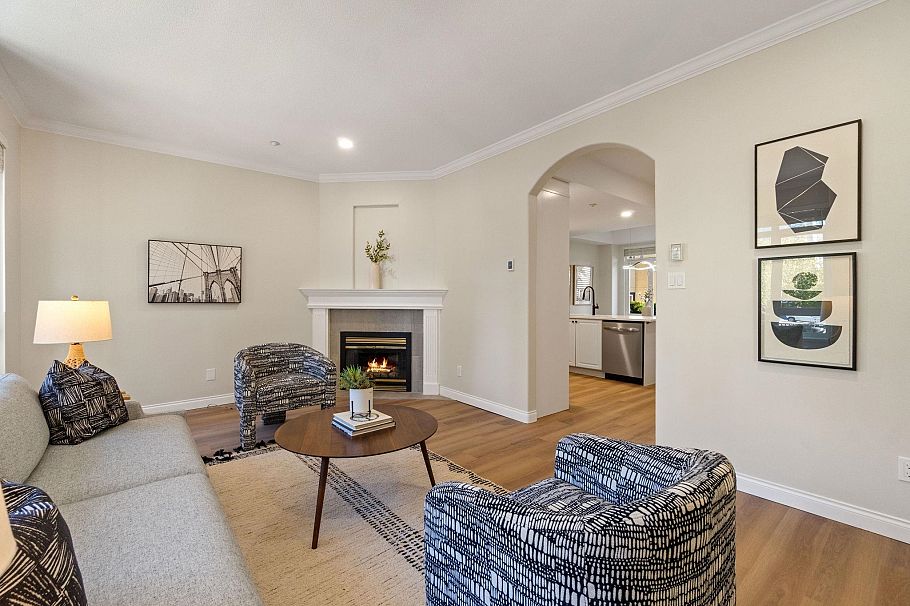 5 119 E 6th Street North Vancouver, BC - 3