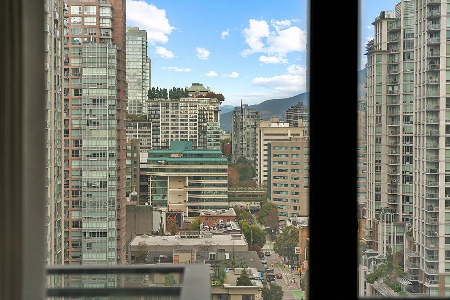 2408 909 Mainland Street Vancouver, BC - 21