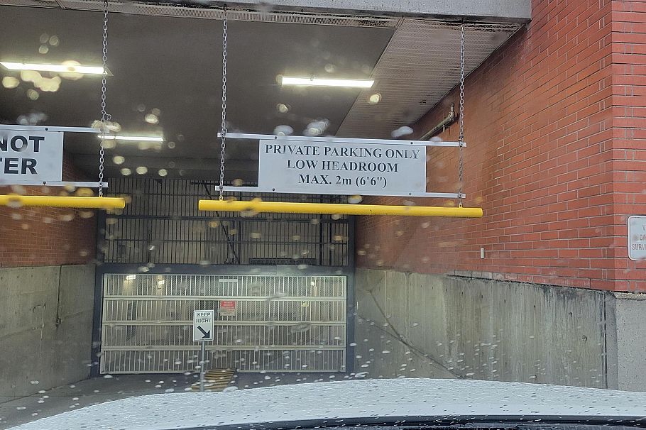 40 1200 Pacific Boulevard Vancouver, BC - 4