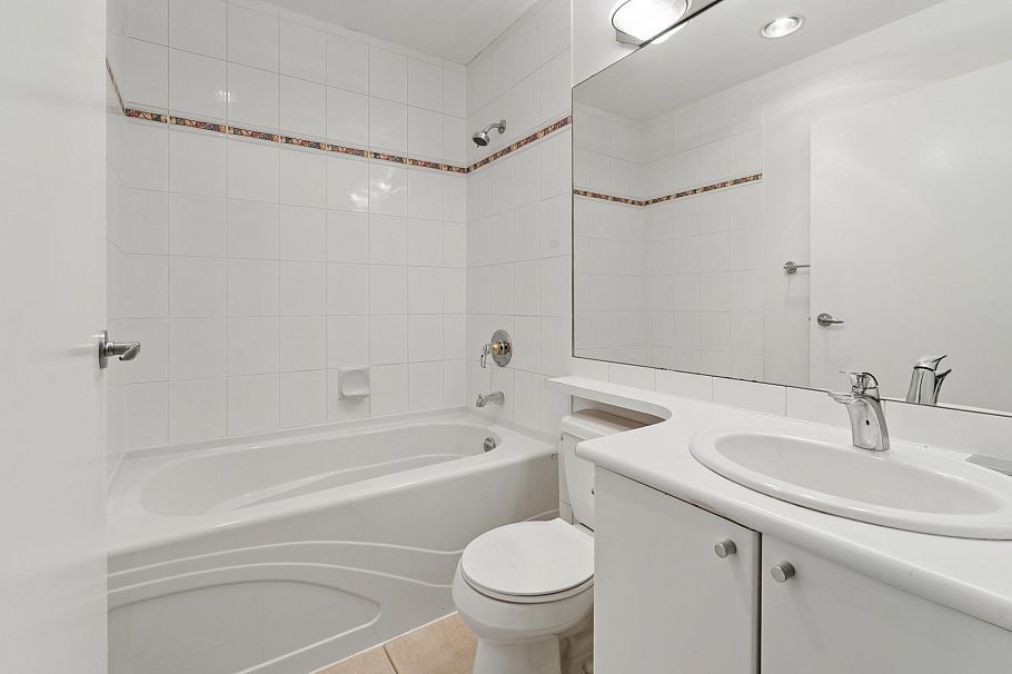 310 1239 W Georgia Street Vancouver, BC - 14