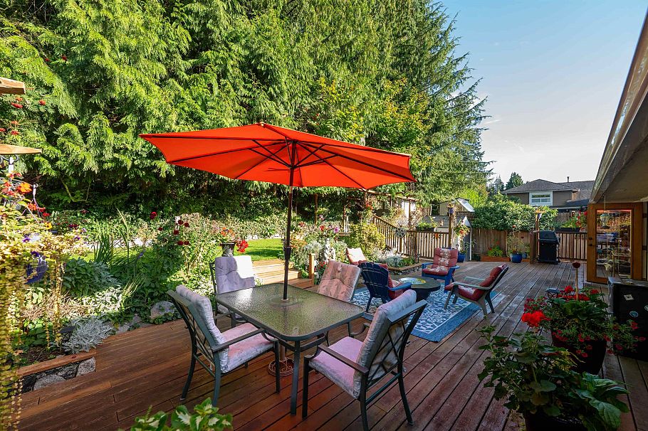 3658 Loraine Avenue North Vancouver, BC - 30