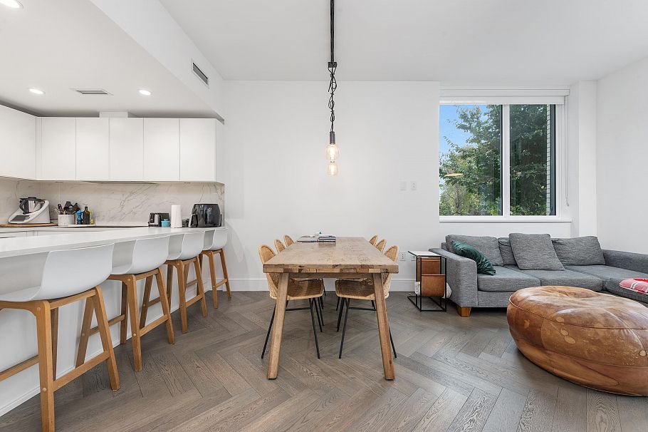 528 W 30th Avenue Vancouver, BC - 5