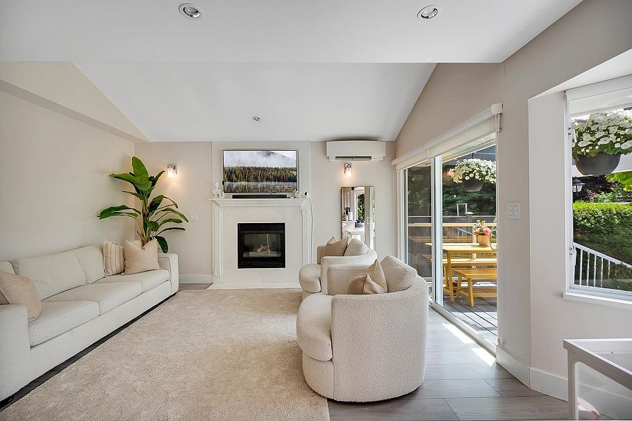 633 Fir Street North Vancouver, BC - 32