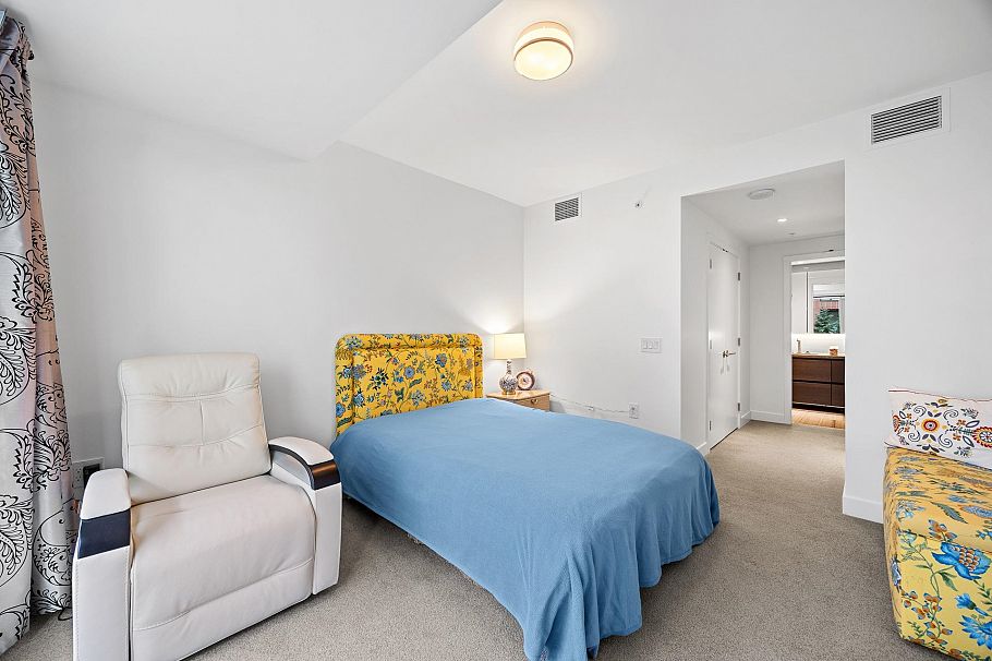 305 1571 W 57th Avenue Vancouver, BC - 26