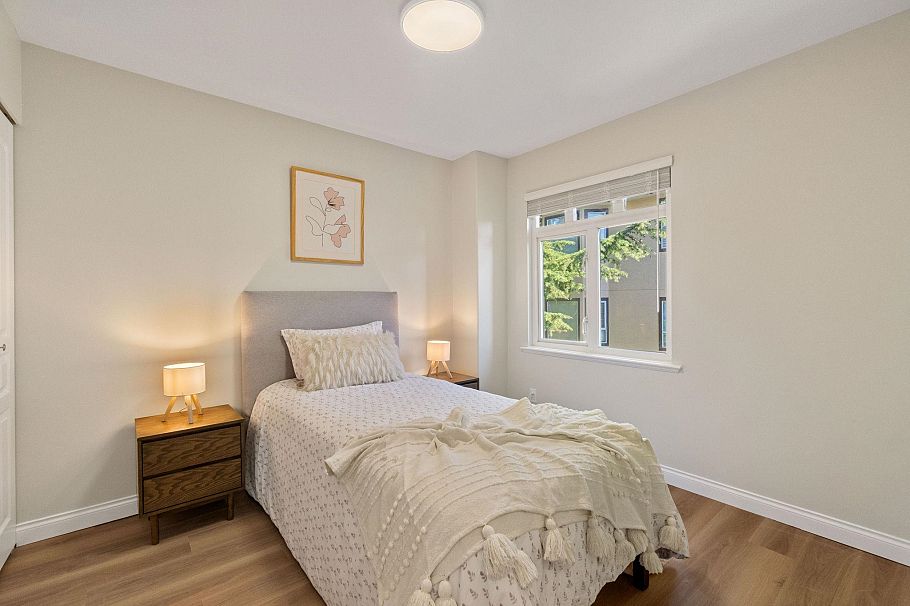 5 119 E 6th Street North Vancouver, BC - 16