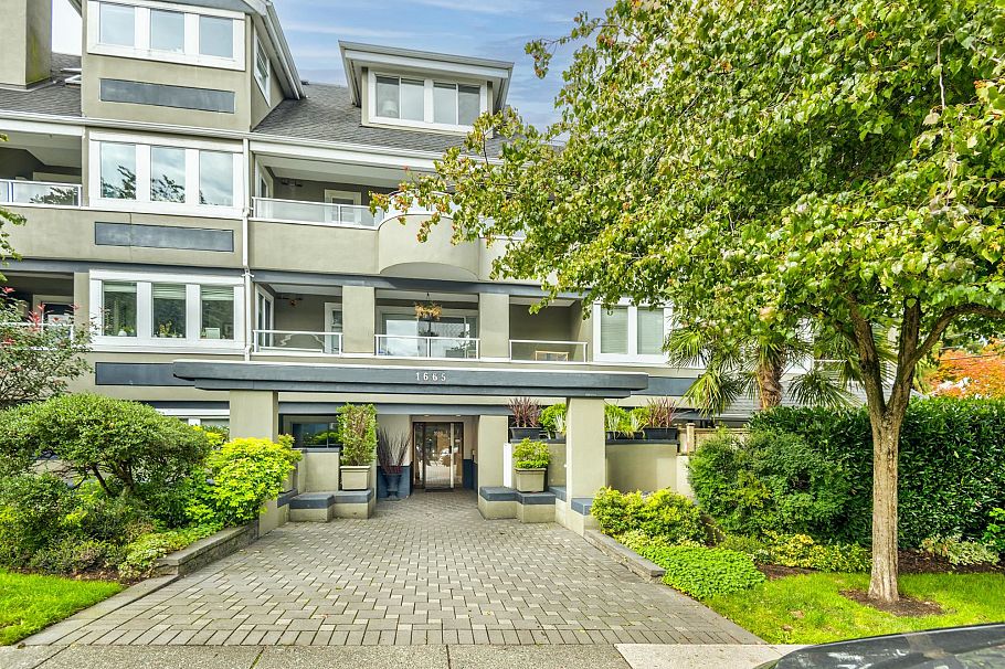 304 1665 Arbutus Street Vancouver, BC - 18
