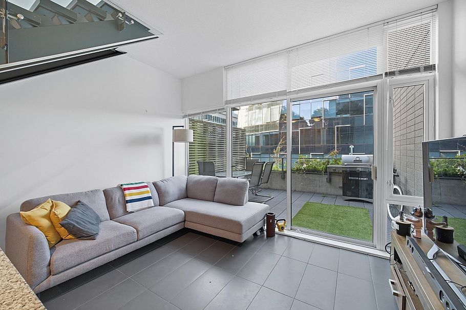 209 522 W 8th Avenue Vancouver, BC - 4