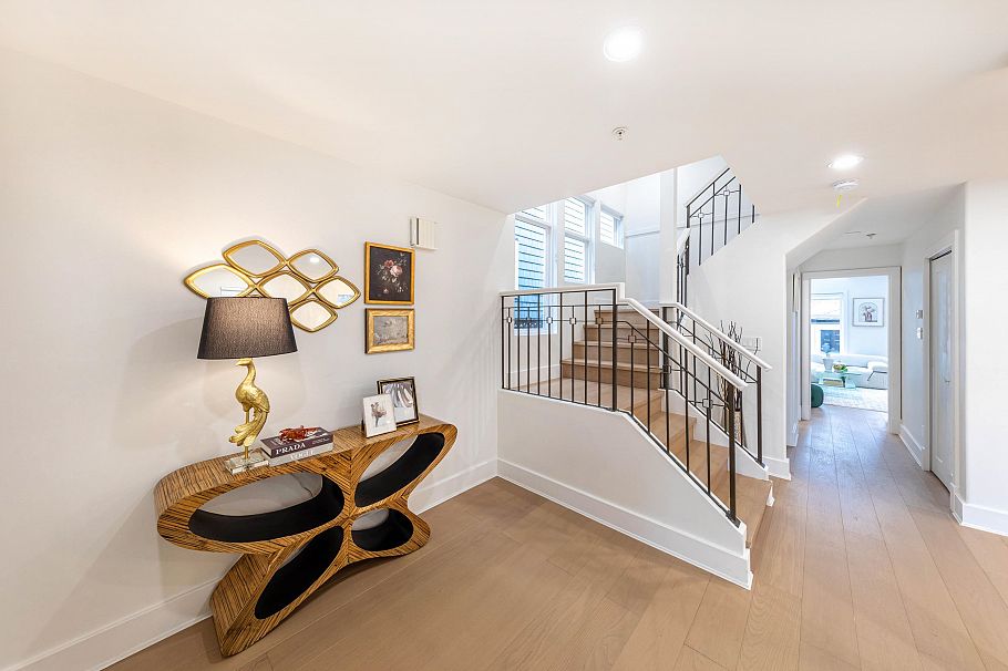 3727 W 22nd Avenue Vancouver, BC - 5