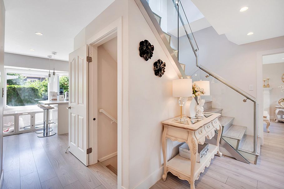 633 Fir Street North Vancouver, BC - 27