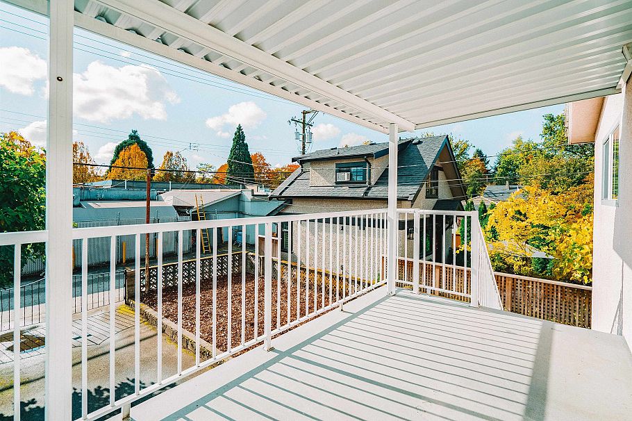 2618 W 15th Avenue Vancouver, BC - 33