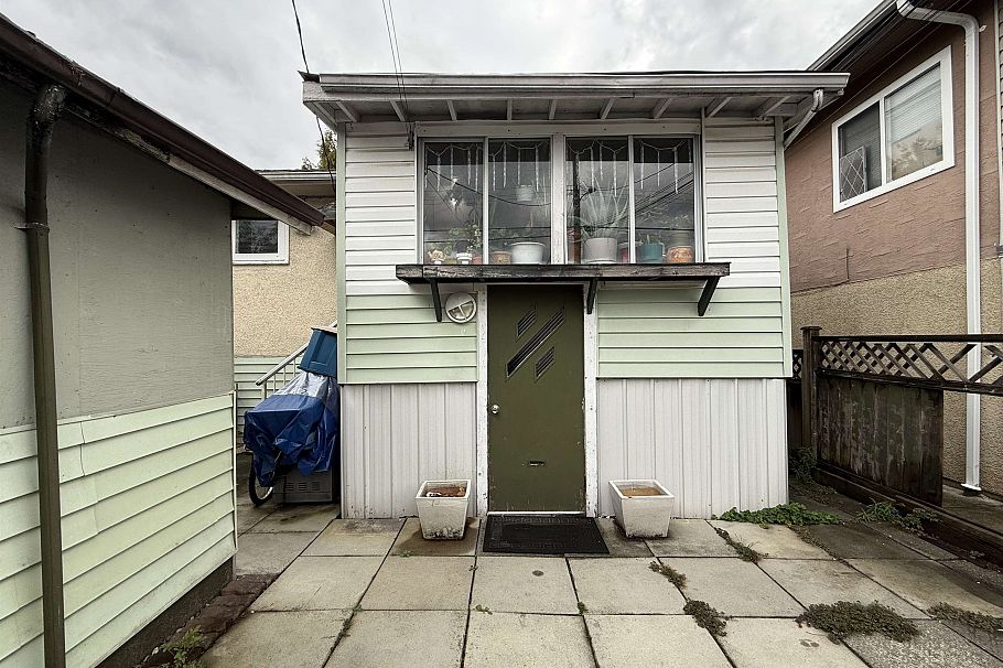 5828 Kerr Street Vancouver, BC - 31