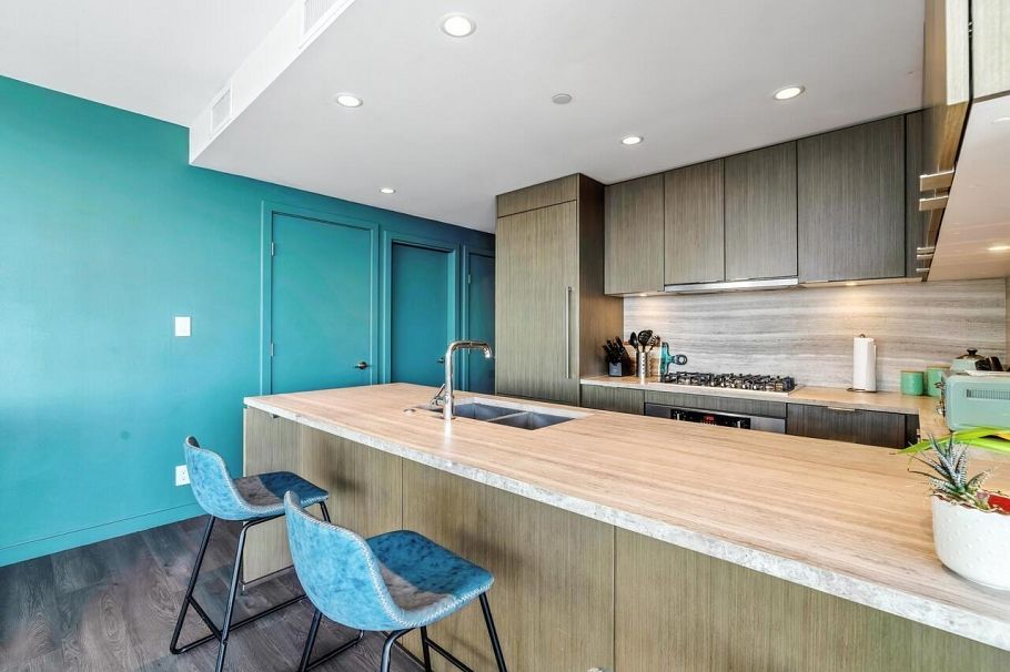 1006 112 E 13th Street North Vancouver, BC - 6