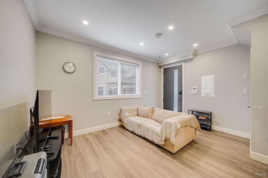 3657 W 29th Avenue Vancouver, BC - 16