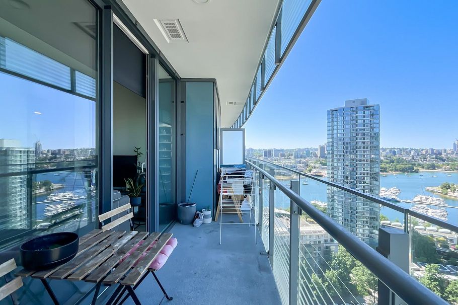 2220 89 Nelson Street Vancouver, BC - 19