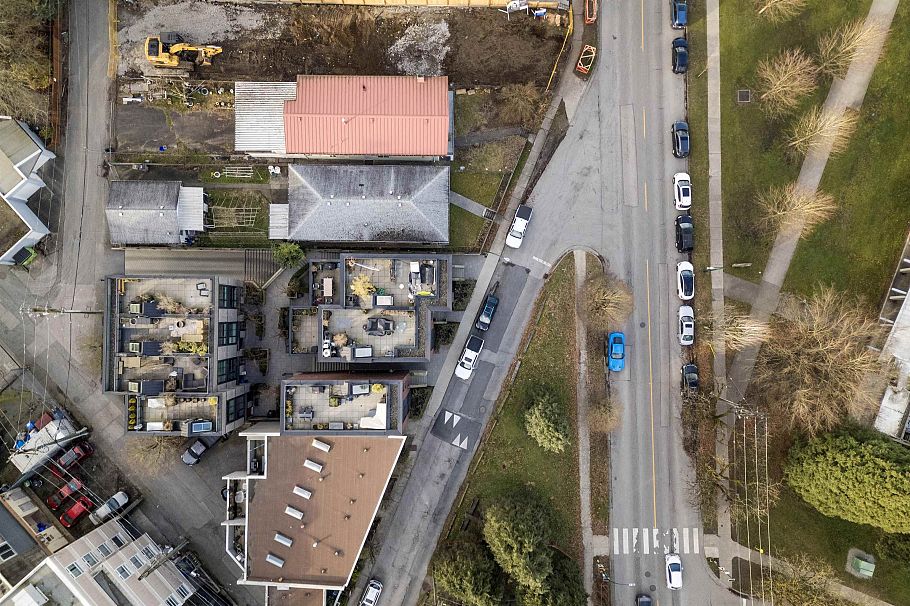 3429 Porter Street Vancouver, BC - 28