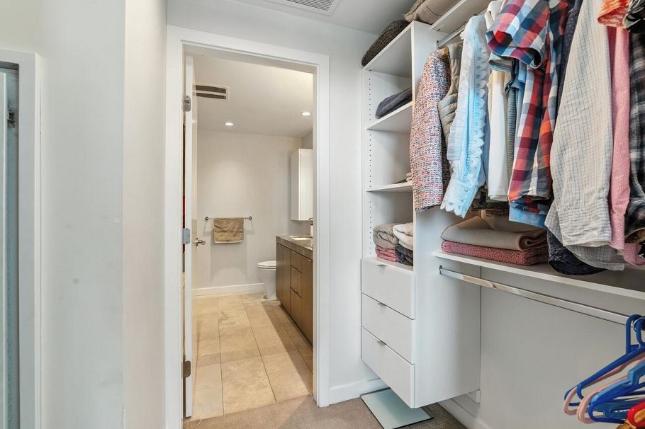 1006 112 E 13th Street North Vancouver, BC - 19