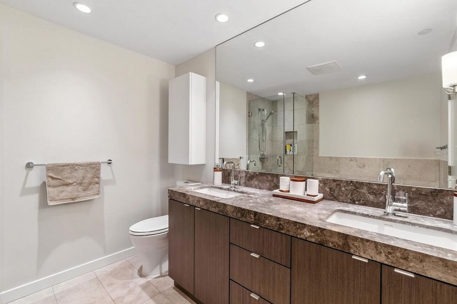 1006 112 E 13th Street North Vancouver, BC - 18