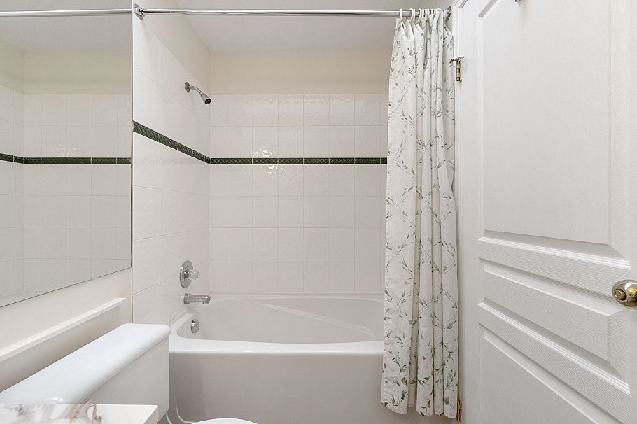 5 119 E 6th Street North Vancouver, BC - 18