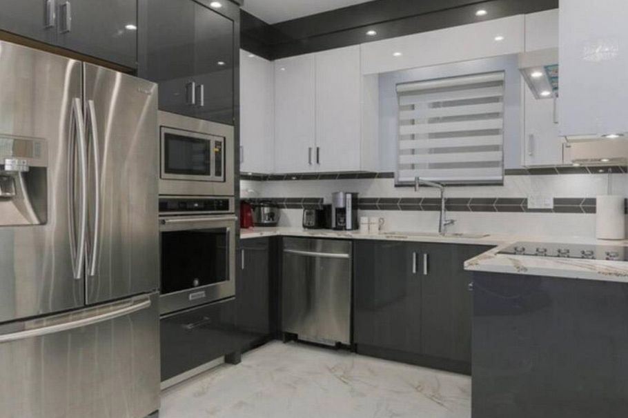 4666 Earles Street Vancouver, BC - 8