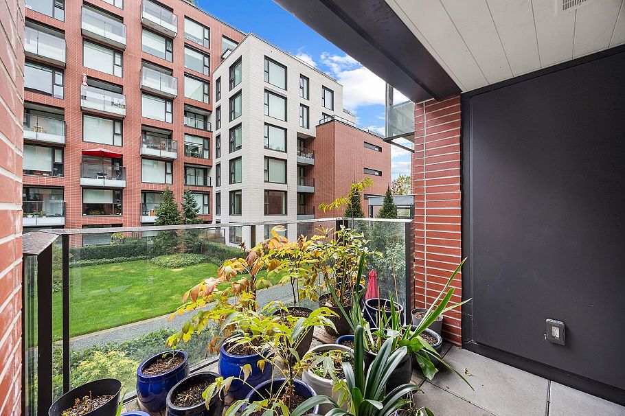 305 1571 W 57th Avenue Vancouver, BC - 19