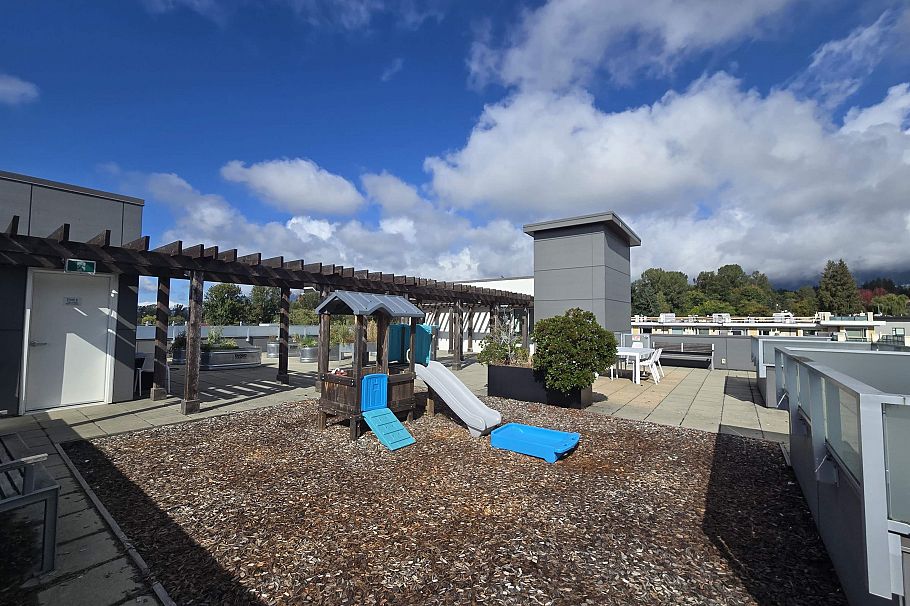 308 711 W 14th Street North Vancouver, BC - 28