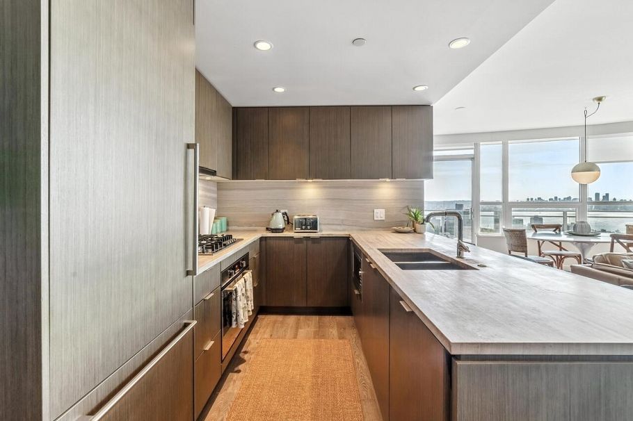 1006 112 E 13th Street North Vancouver, BC - 4