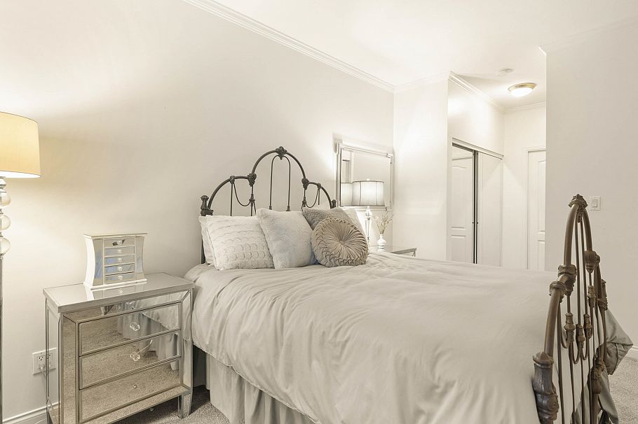 109 5735 Hampton Place Vancouver, BC - 24